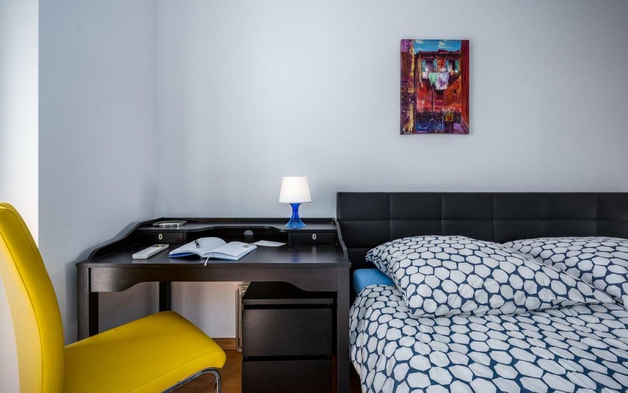 Laura House With Apartment Umag Exterior photo